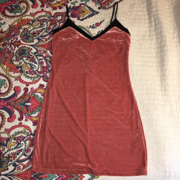 Volcom Dresses & Skirts - velvet volcom bodycon dress